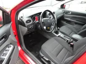 Ford Focus thumbnail 8