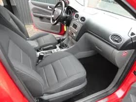 Ford Focus thumbnail 10