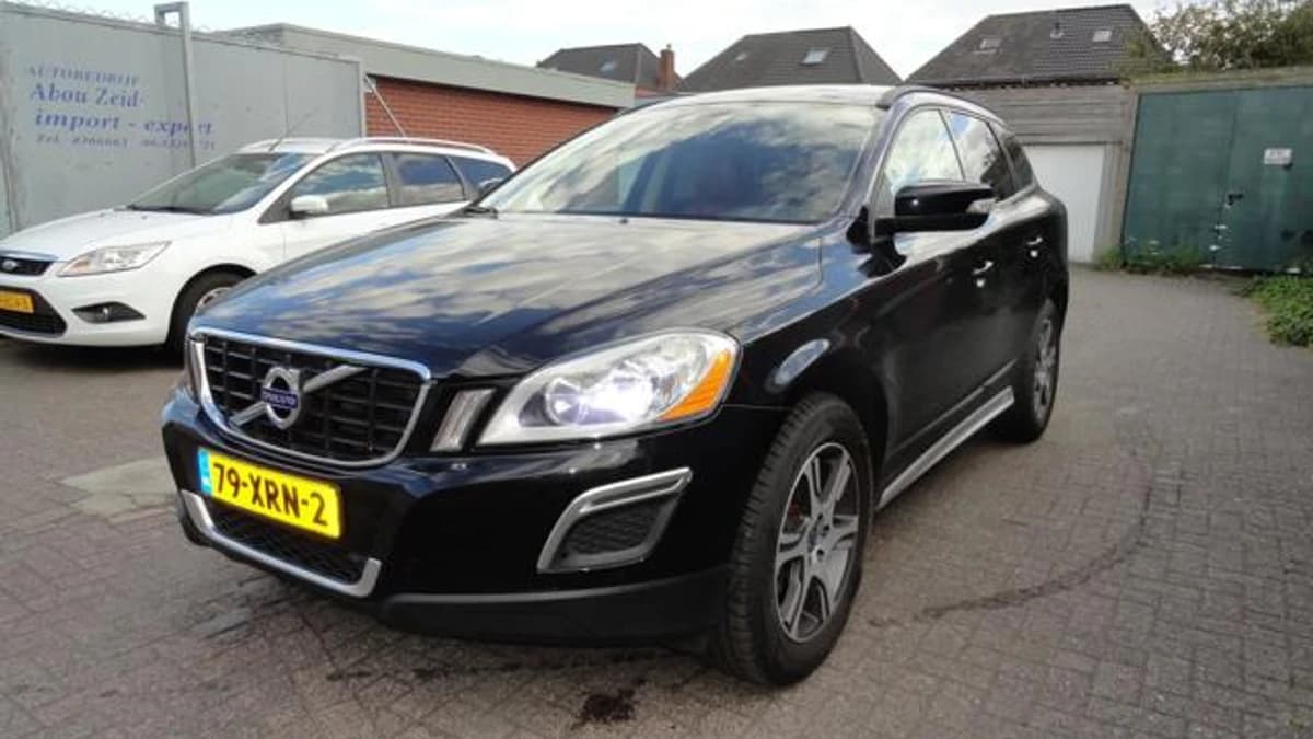 Volvo XC60 — foto 1