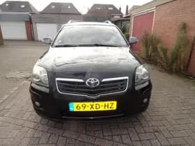 Toyota Avensis thumbnail 4