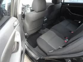 Toyota Avensis thumbnail 9