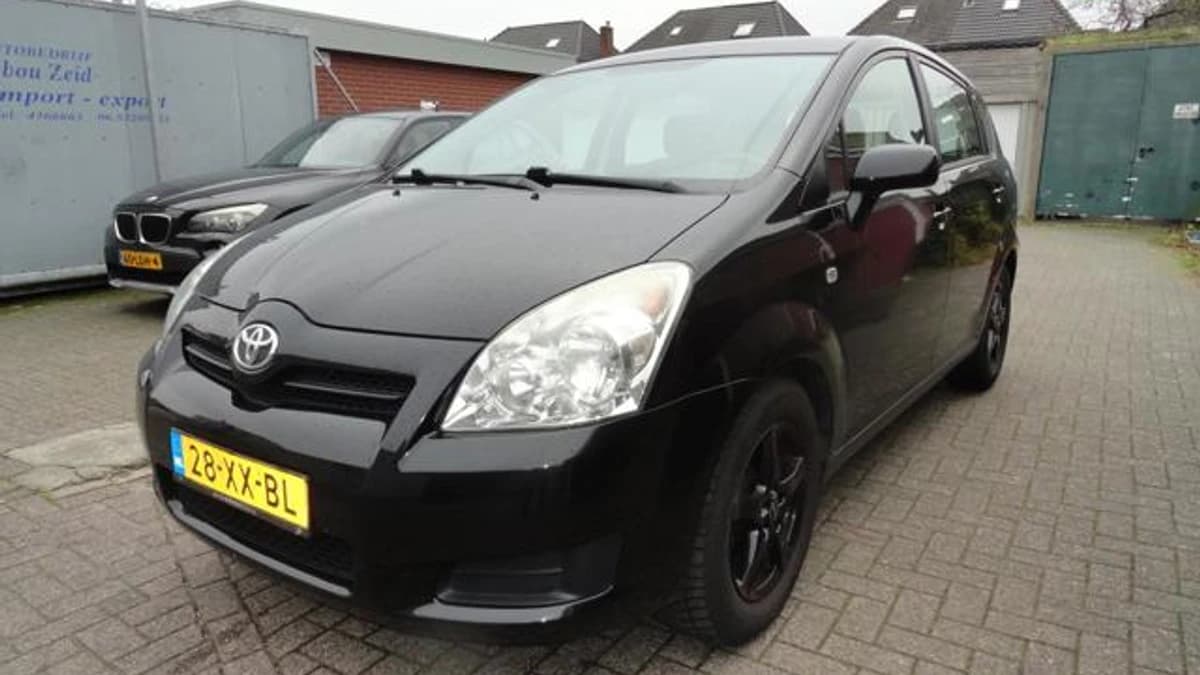 Toyota Verso — foto 1