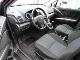 Toyota Verso thumbnail 8