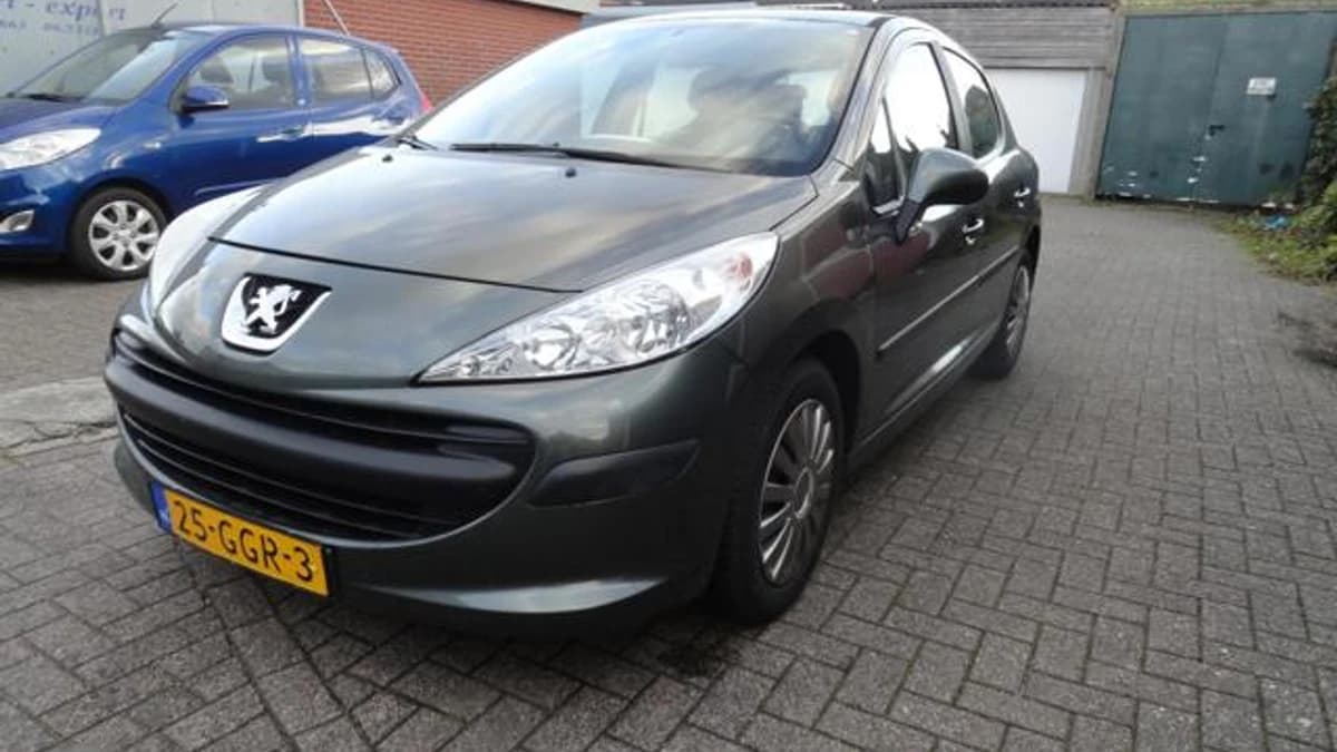 Peugeot 207 — foto 1