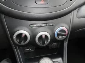 Hyundai i10 thumbnail 19