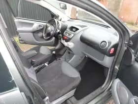Toyota Aygo thumbnail 10