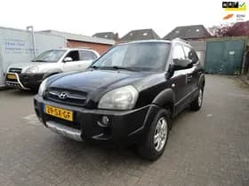Hyundai Tucson thumbnail 1