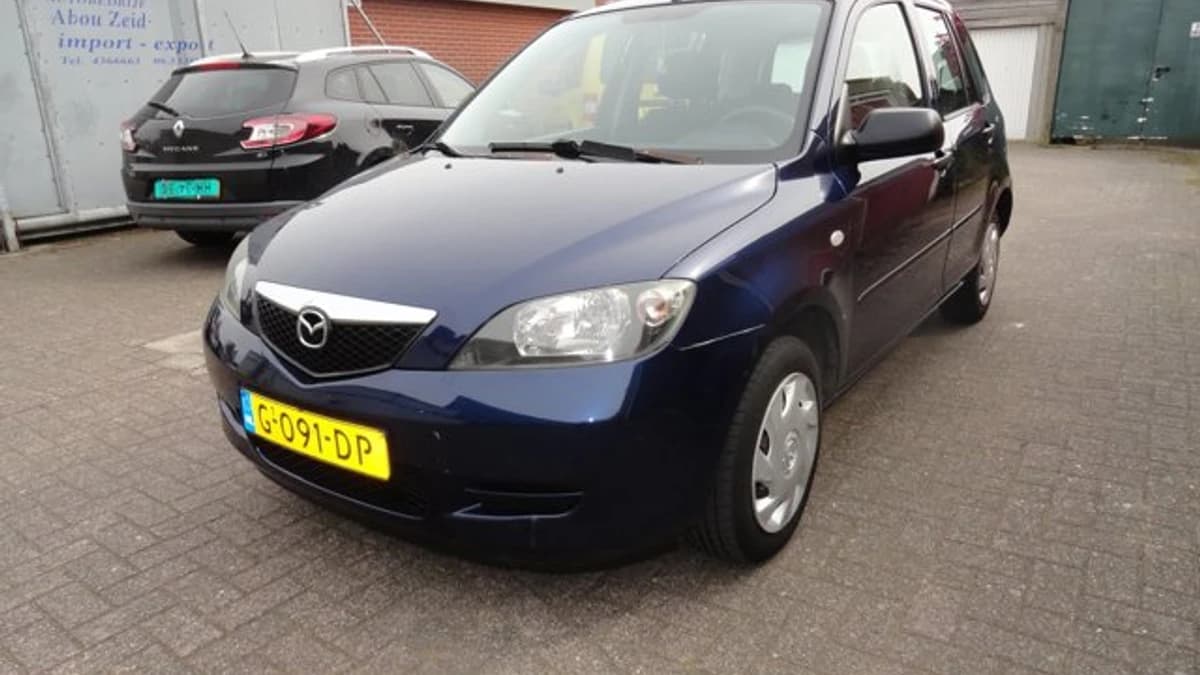 Mazda 2 — foto 1