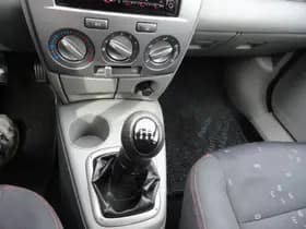 Mazda 2 thumbnail 15