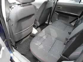 Mazda 2 thumbnail 9