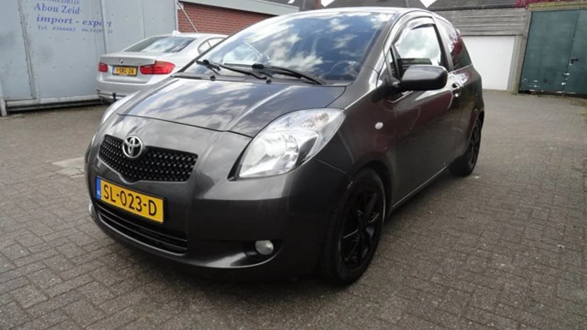 Toyota Yaris — foto 1