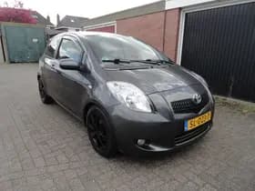 Toyota Yaris thumbnail 3
