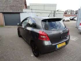 Toyota Yaris thumbnail 6