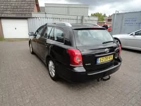 Toyota Avensis thumbnail 6