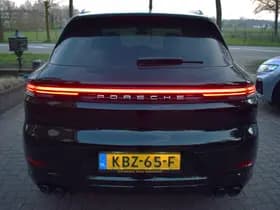 Porsche Cayenne thumbnail 34