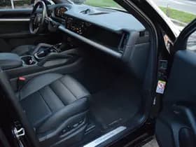 Porsche Cayenne thumbnail 8