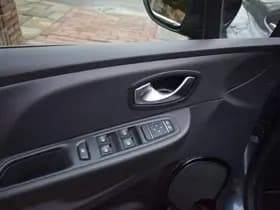 Renault Clio thumbnail 16