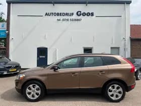 Volvo XC60 thumbnail 2