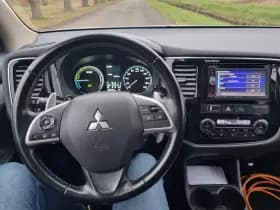 Mitsubishi Outlander thumbnail 6