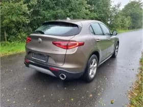 Alfa Romeo Stelvio thumbnail 4