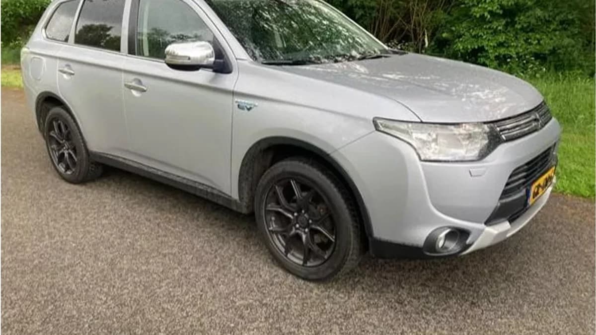 Mitsubishi Outlander — foto 1