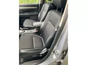 Mitsubishi Outlander thumbnail 9