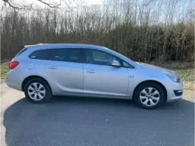 Opel Astra Sports Tourer thumbnail 5