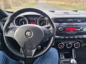 Alfa Romeo Giulietta thumbnail 6