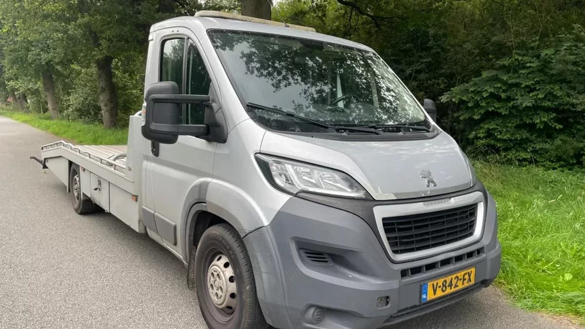 Peugeot Boxer — foto 1