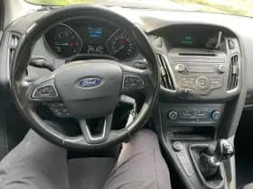 Ford Focus thumbnail 8