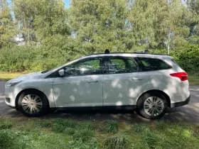 Ford Focus thumbnail 9