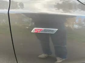 Ford Focus thumbnail 12