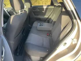 Toyota Auris thumbnail 6