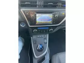 Toyota Auris thumbnail 8