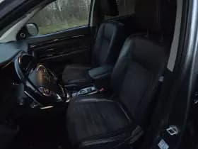 Mitsubishi Outlander thumbnail 12