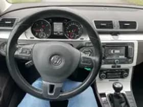 Volkswagen Passat thumbnail 15