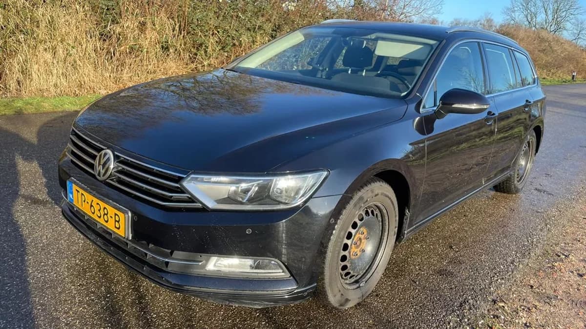 Volkswagen Passat — foto 1