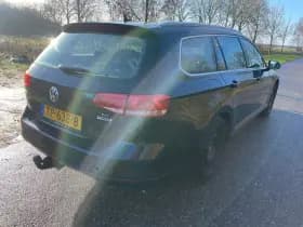 Volkswagen Passat thumbnail 3