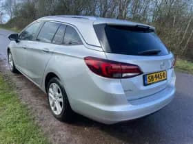 Opel Astra Sports Tourer thumbnail 9