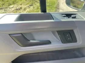 MAN TGE thumbnail 13