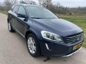 Volvo XC60 thumbnail 2