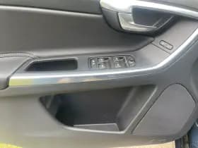 Volvo XC60 thumbnail 11