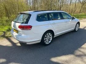 Volkswagen Passat thumbnail 4