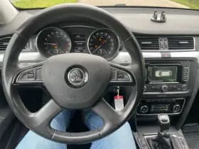 Škoda Superb thumbnail 9