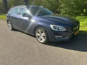 Volvo V60 thumbnail 1