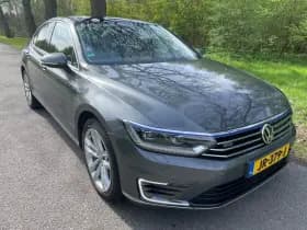 Volkswagen Passat thumbnail 2