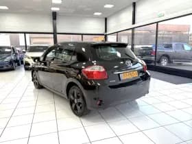 Toyota Auris thumbnail 11