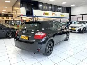 Toyota Auris thumbnail 13