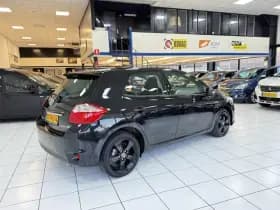 Toyota Auris thumbnail 14