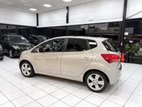 Kia Venga thumbnail 10